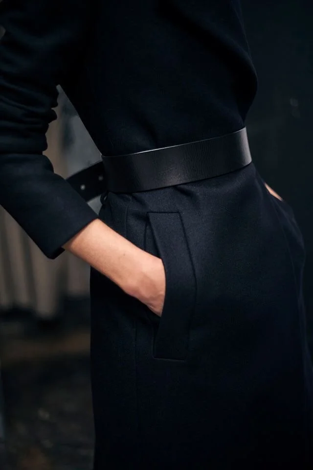 I love a front vent-pocket and this belt. This look is so modern with minimal details. (Image Source: figtny.tumblr.com)