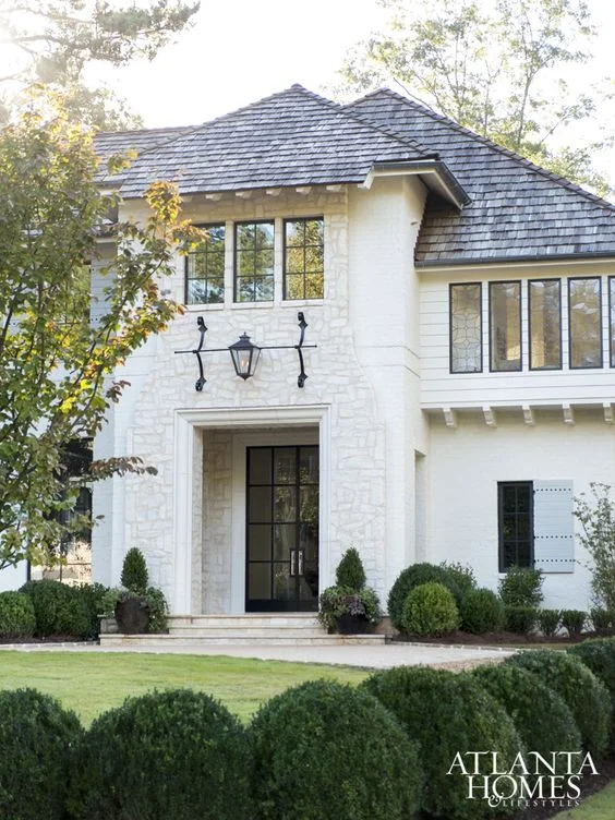 {Image Source: Atlanta Homes & Lifestyle Magazine)