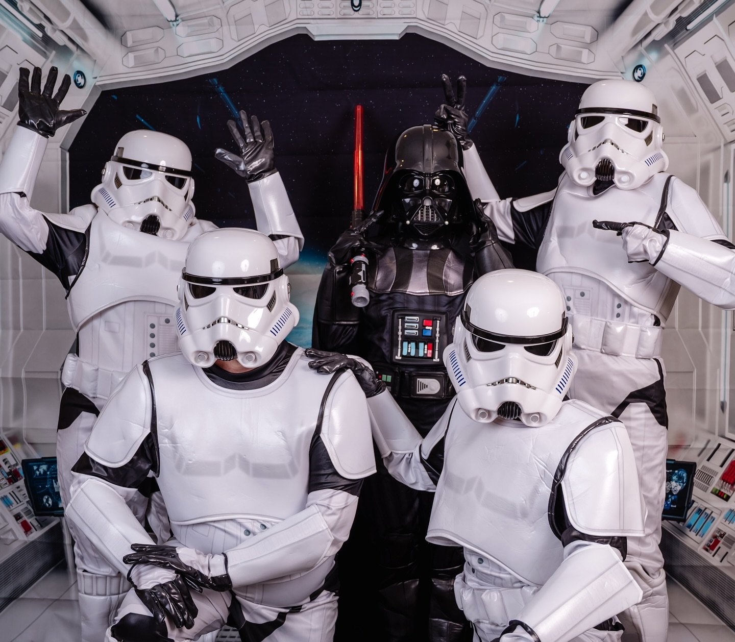 Calendar Project at Oviedo Medical Center/HCA Heathcare! 📸 We captured some incredible shots for their upcoming calendar project. The idea is so heartwarming&mdash;celebrating unity and friendship among all the doctors and staff. 🏥💖

It was a blas