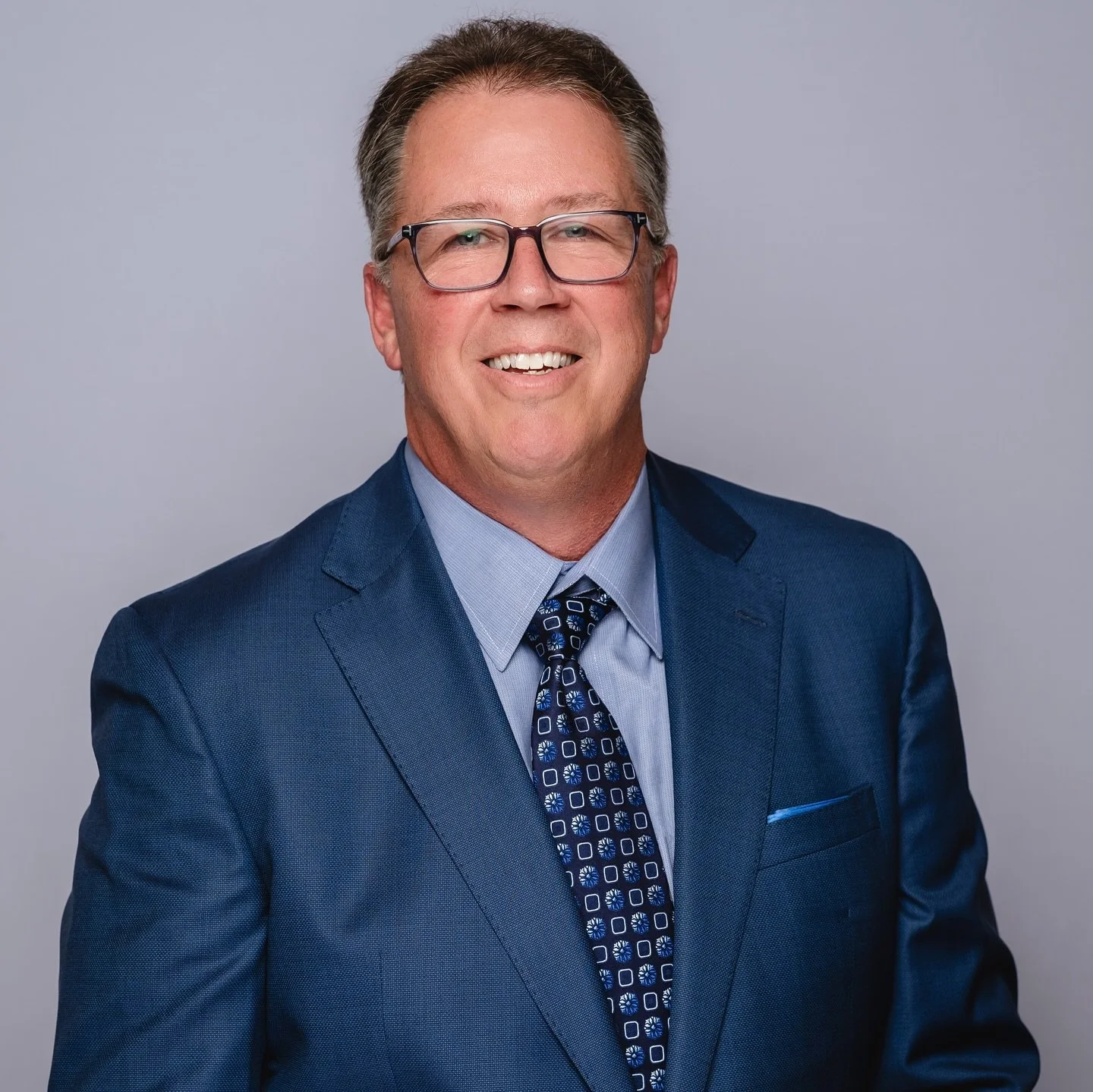 🌟 Exciting News from Oviedo Medical Center! 🌟

I had the pleasure of capturing headshots for two amazing new doctors, Dr. Nathan and Dr. William. Both bring incredible expertise and passion to the team. Swipe to meet them and join me in welcoming t