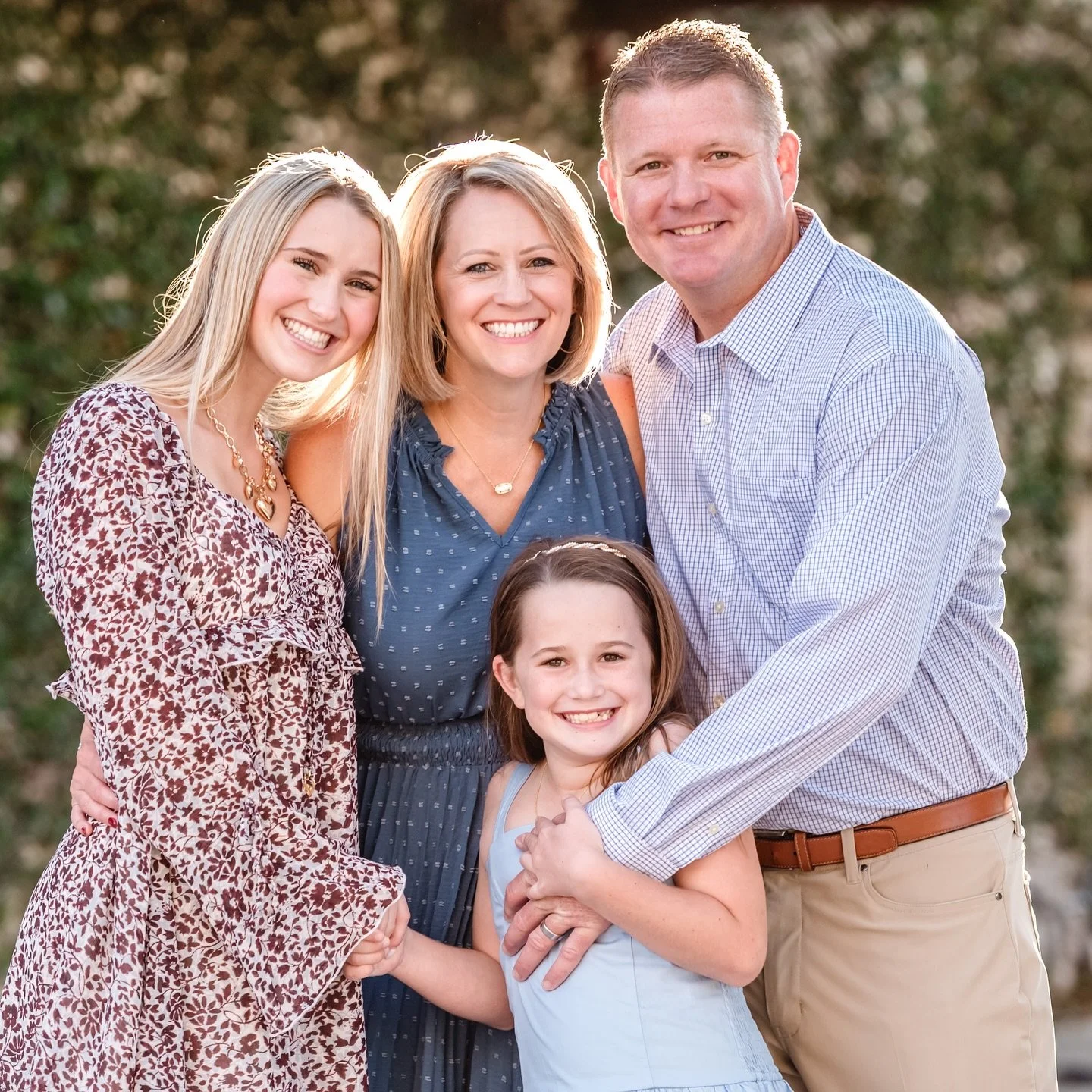 Had the pleasure of reconnecting with the Klinger family for another photoshoot! I&rsquo;ve known them for quite some time, especially photographing their daughter for her high school senior pictures. It was great to see them again. I&rsquo;m so grat