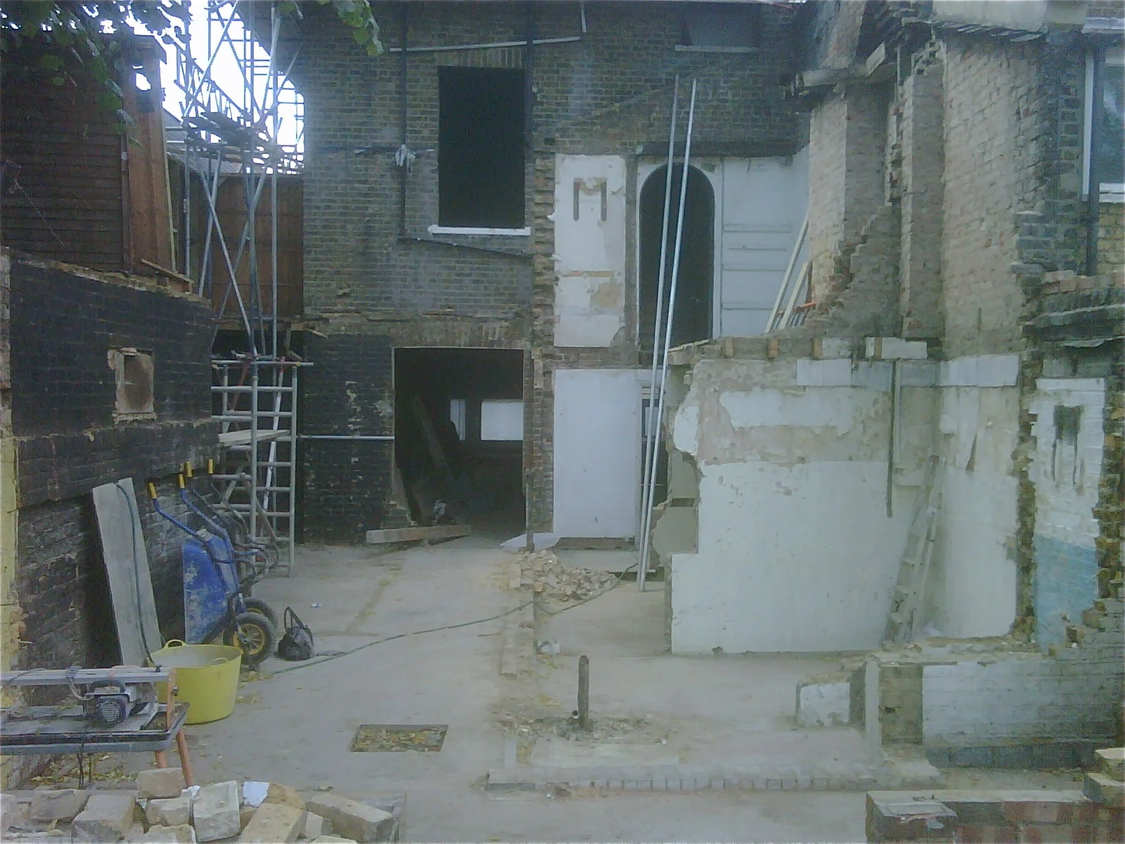 IMG00032-20090705-1529.jpg