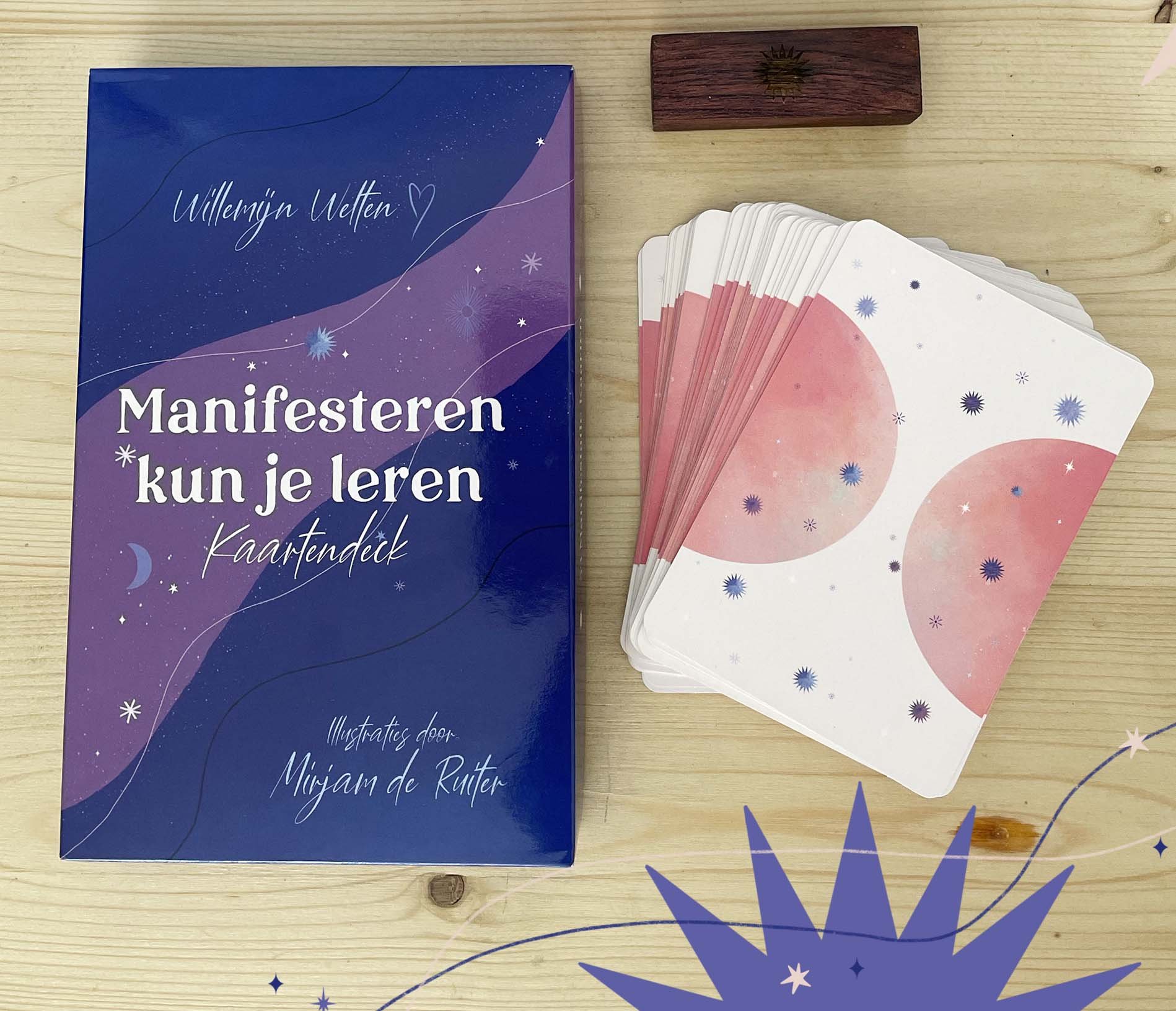 kaartendeckfoto_flatlay+illustraties2_2.jpg