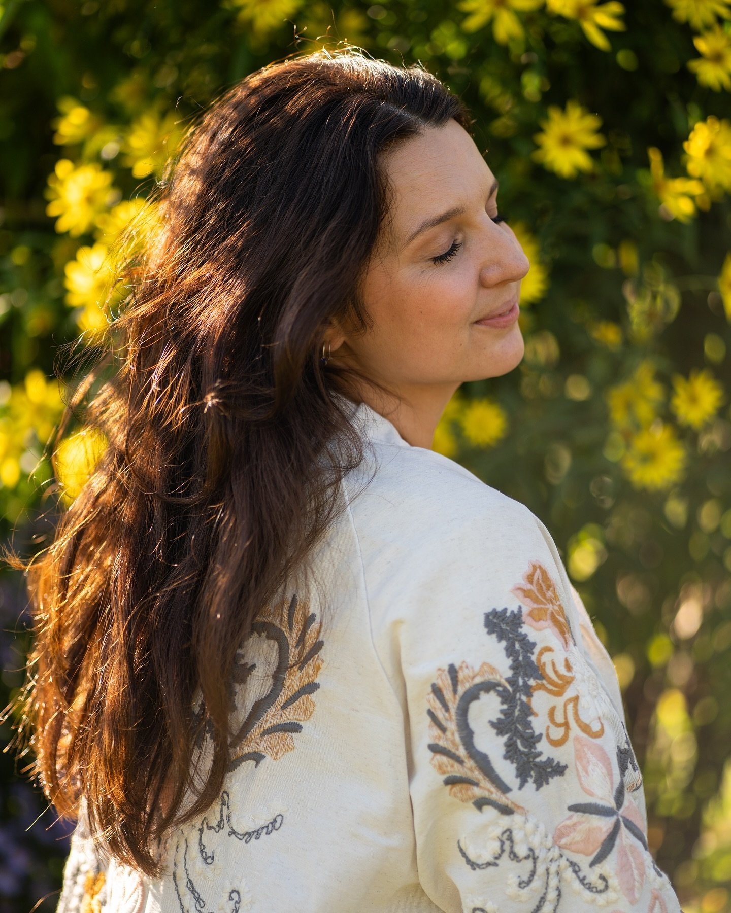 Loving the Indian summer and its beautiful warm light, crisp mornings and deep colors &hearts;️ with baby naps outside and a slow transformation into motherhood. 

During my pregnancy I didn&rsquo;t have, or gave myself, much time to relax. I was too
