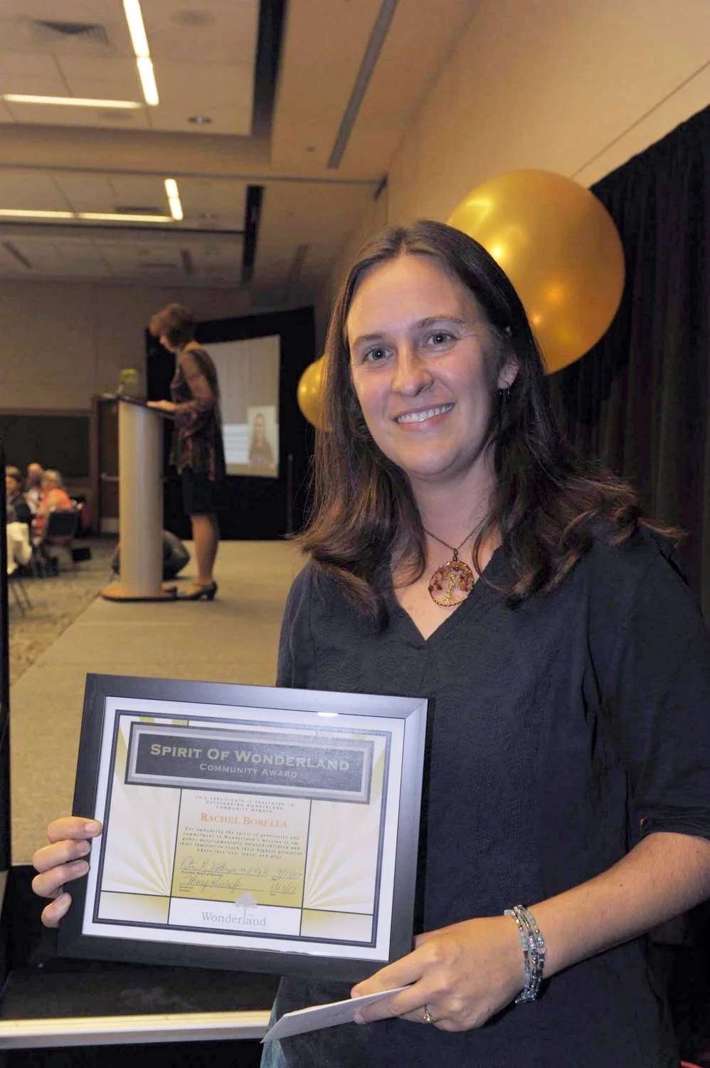 Early learning staff member receives community award 
