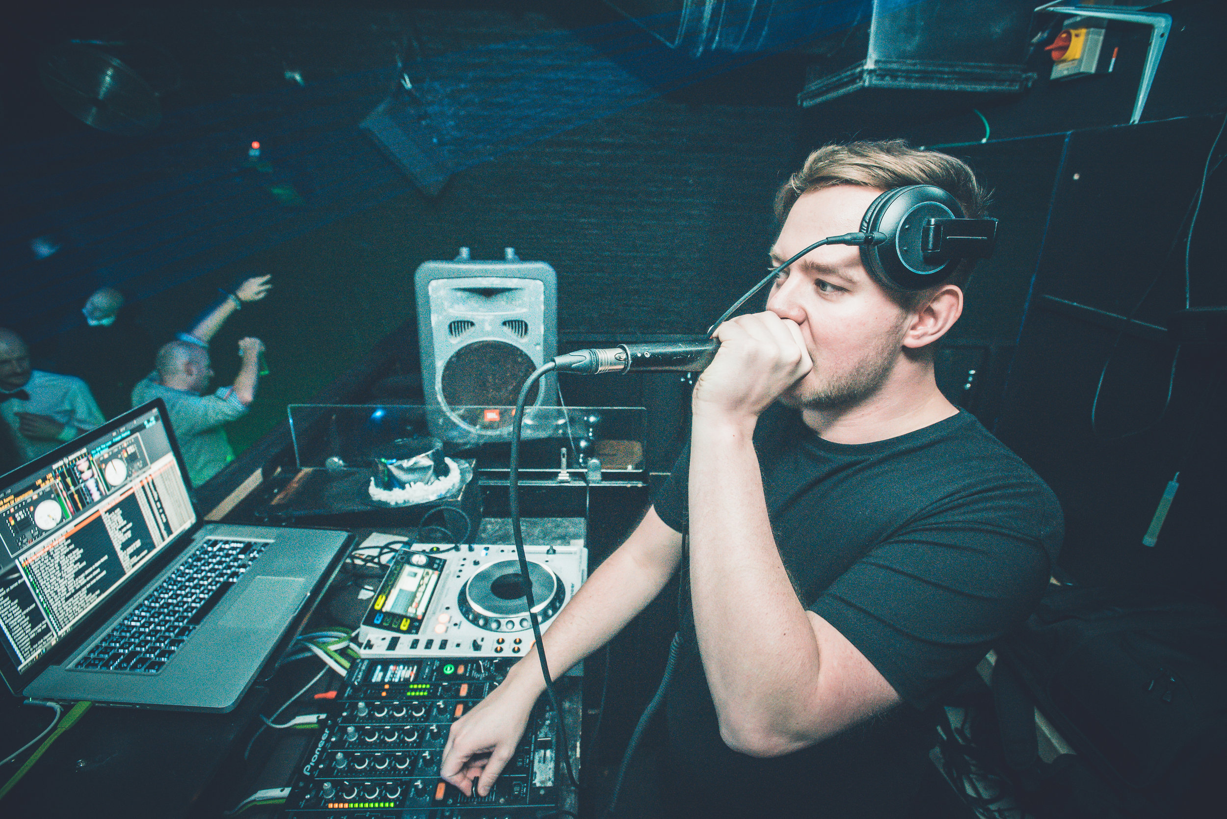 Event: James Bluck @ Fuzzy Bear Windsor December 2017