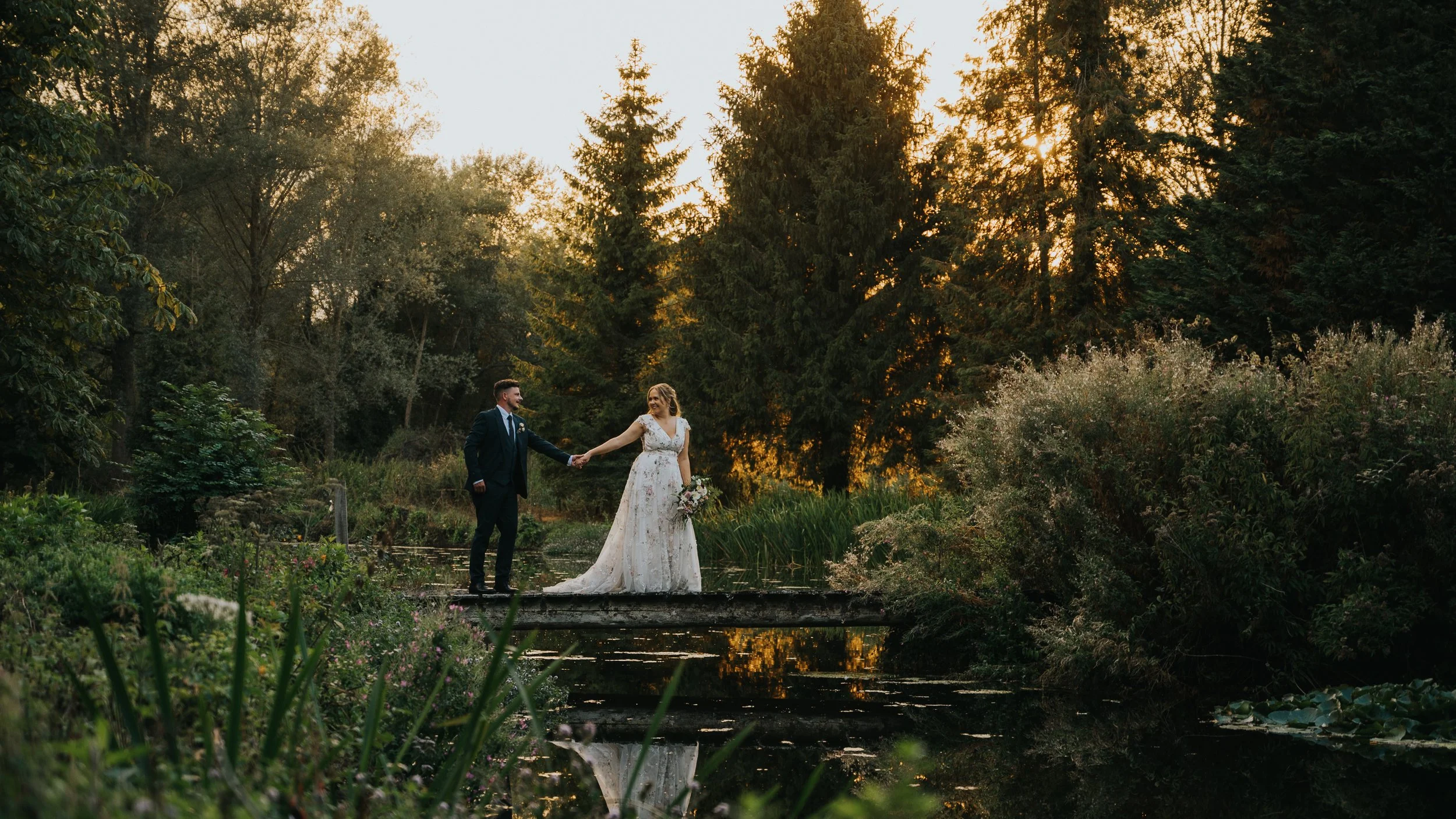 Lauren &amp; Adam // The Old Mill, Aldermaston Wedding
