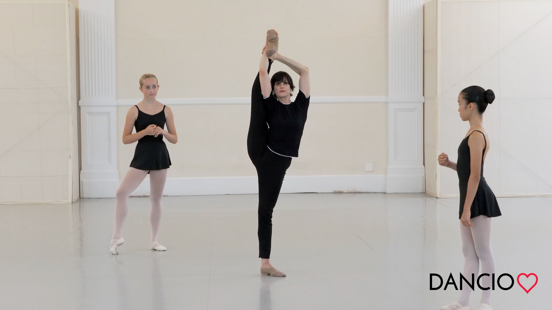 Advanced Classical Ballet with Alexandra Koltun (Copy)