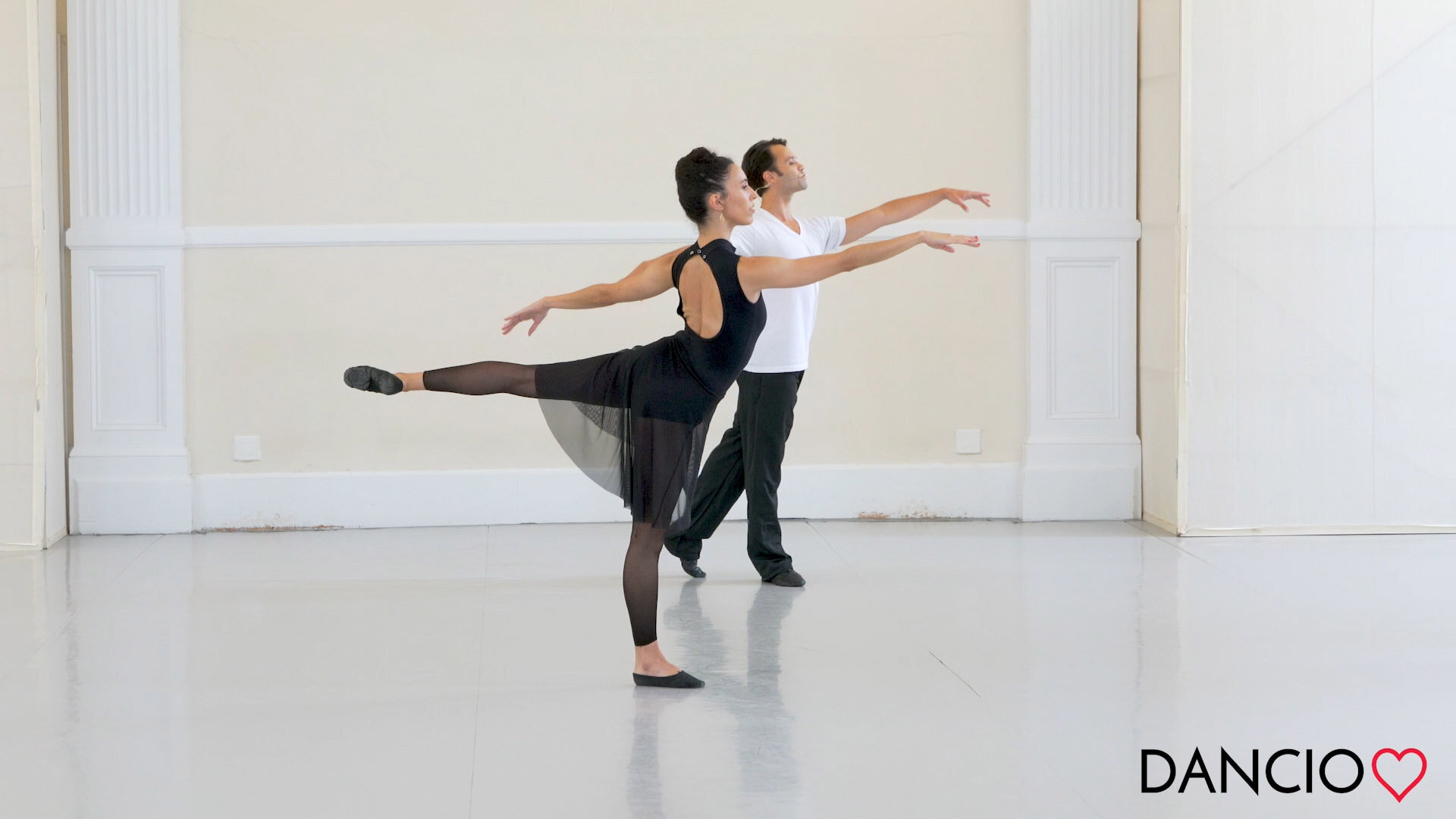 Advanced Ballet with Paulo Arrais (Copy)