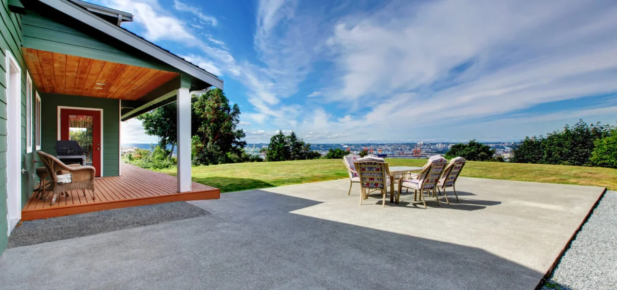 How to Clean Your Concrete Patio in the Summer