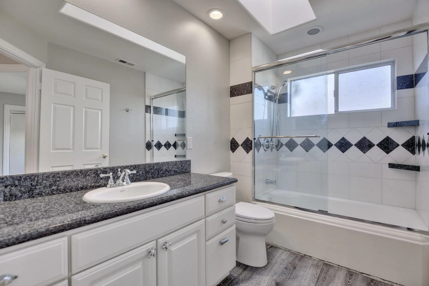 Upstairs hallway Bath.jpg