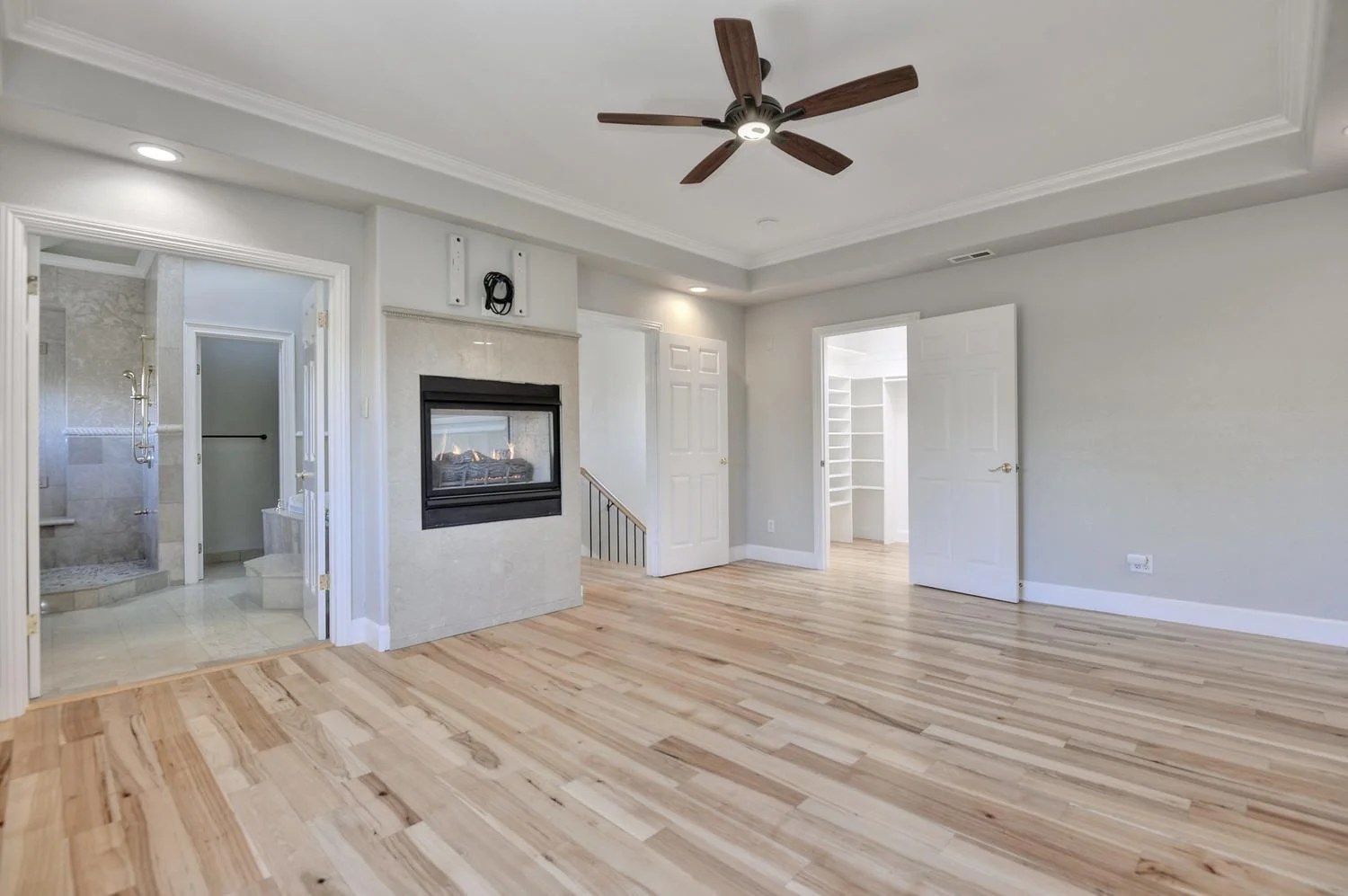 Master to Bath and Hallway.jpg