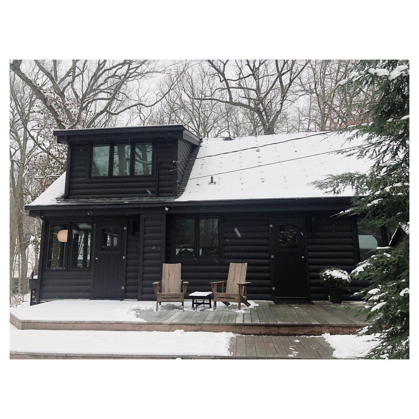 Back at the happy place 🌲🪵❄️ #cabininthewoods #michiganwinter #wanderlust #travelgram