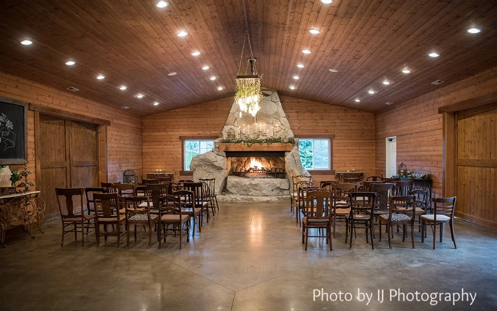 styled_shoot_event_building_fireplace_vintage_chairs_IJPhoto_Pine_Creek_Nursery_0190.jpg