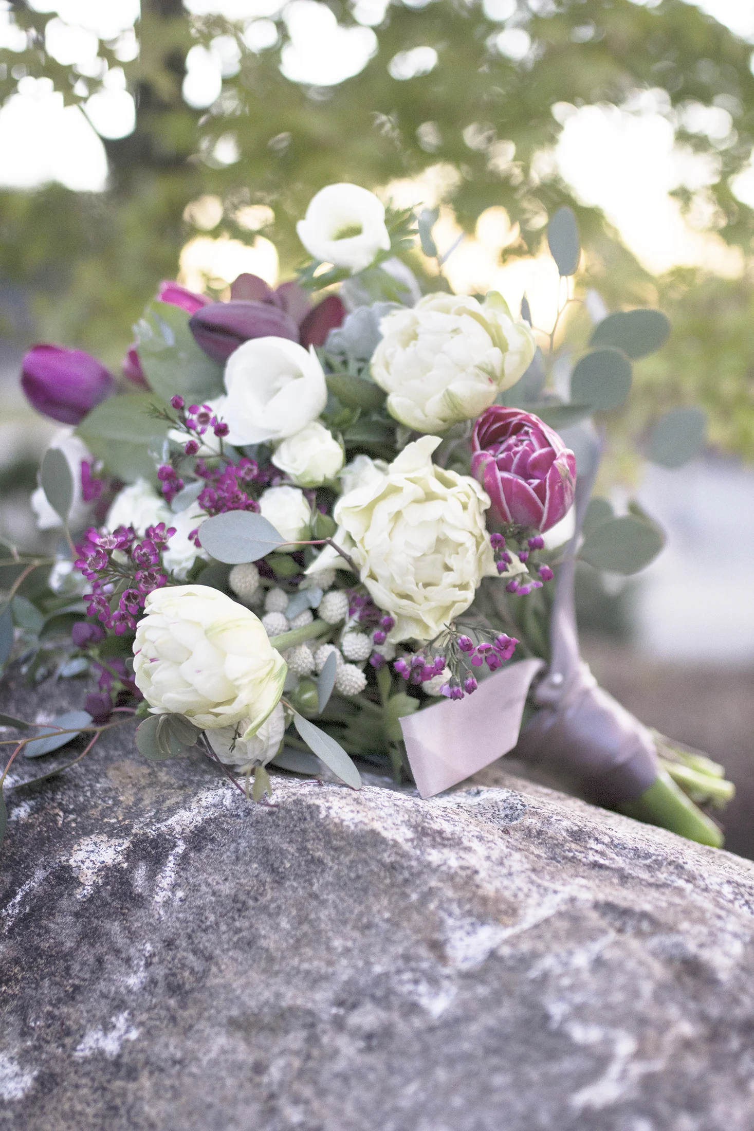 reduced_ss_bridal_bouquet_tulips_purple_white_euc_dusty_sunset.jpg