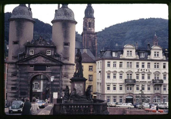 0224 Castle Gate-Hotel.jpg