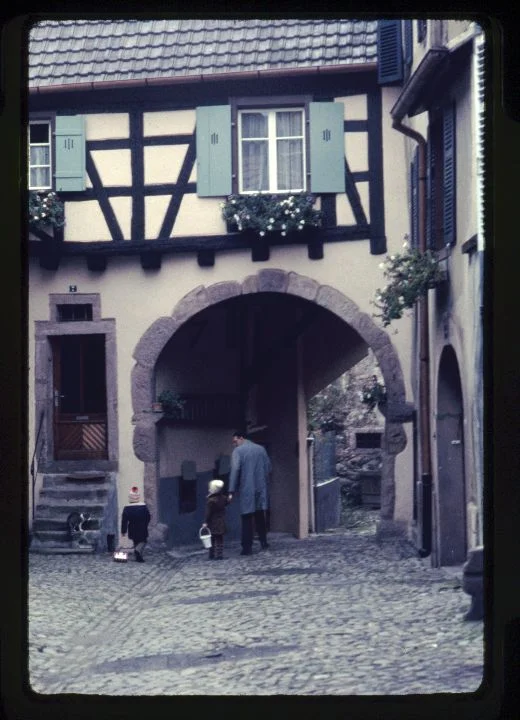 0082 House-Arch-Family.jpg