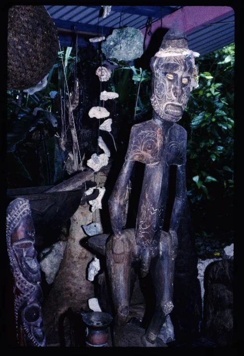 0555 Wood Humaniod Statue.jpg