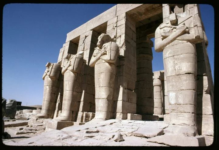 0637 Large Headless Mummy Statues.jpg