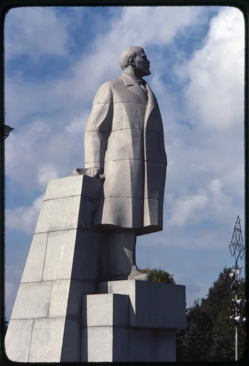1164 Statue of Lenin.jpg