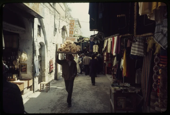 1007 Woman Carrying Bagels on Head.jpg