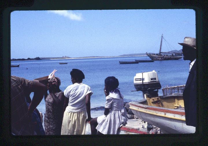 0138 Family on Shore-Boats.jpg