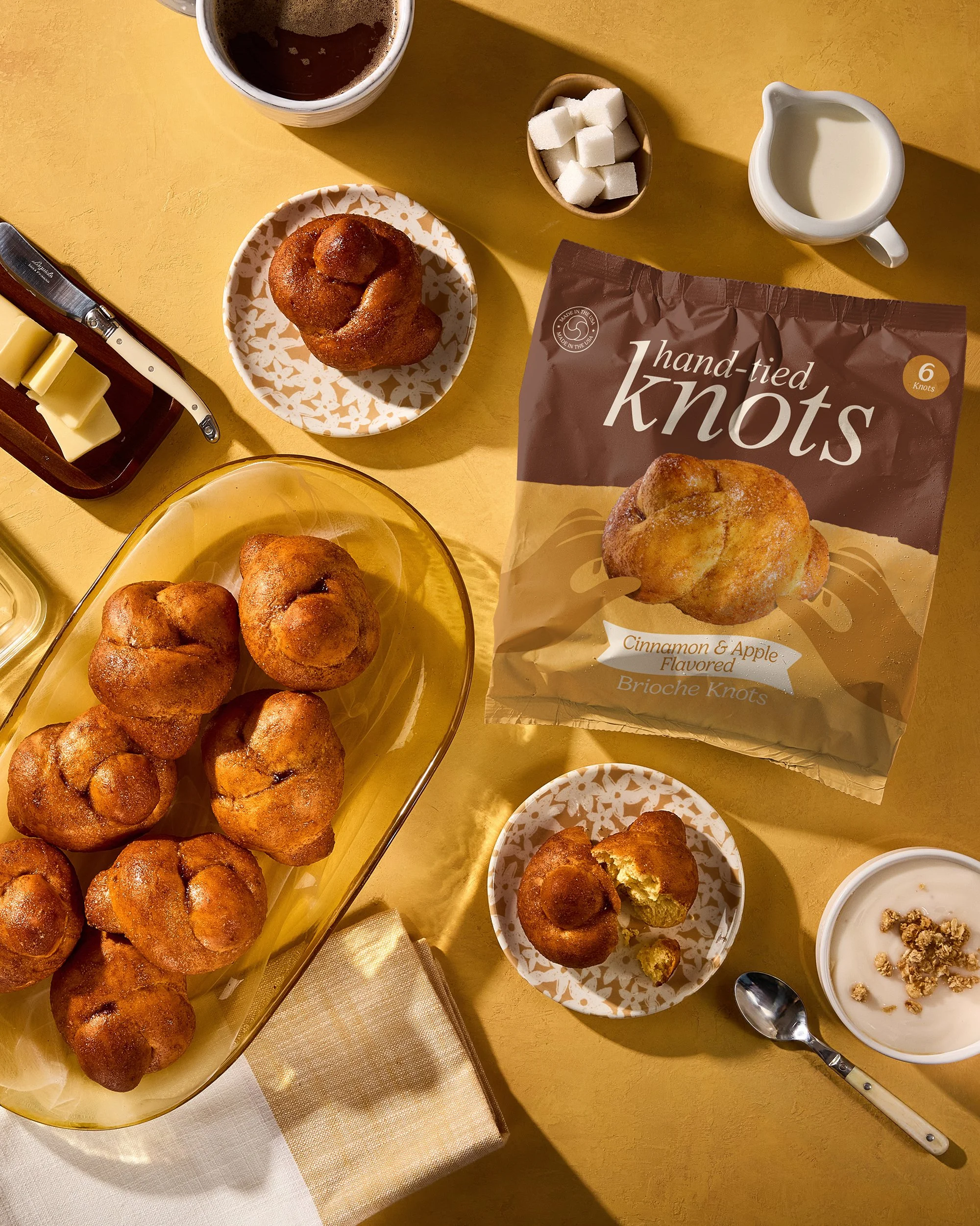 CinnApple_Lifestyle_Knots_Bag_4x5.jpg