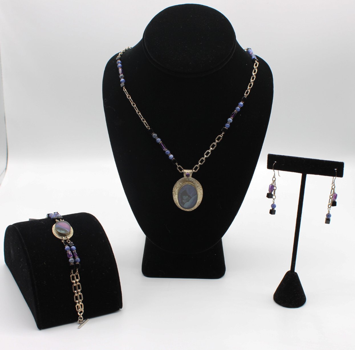 #25-Jewelries.jpg