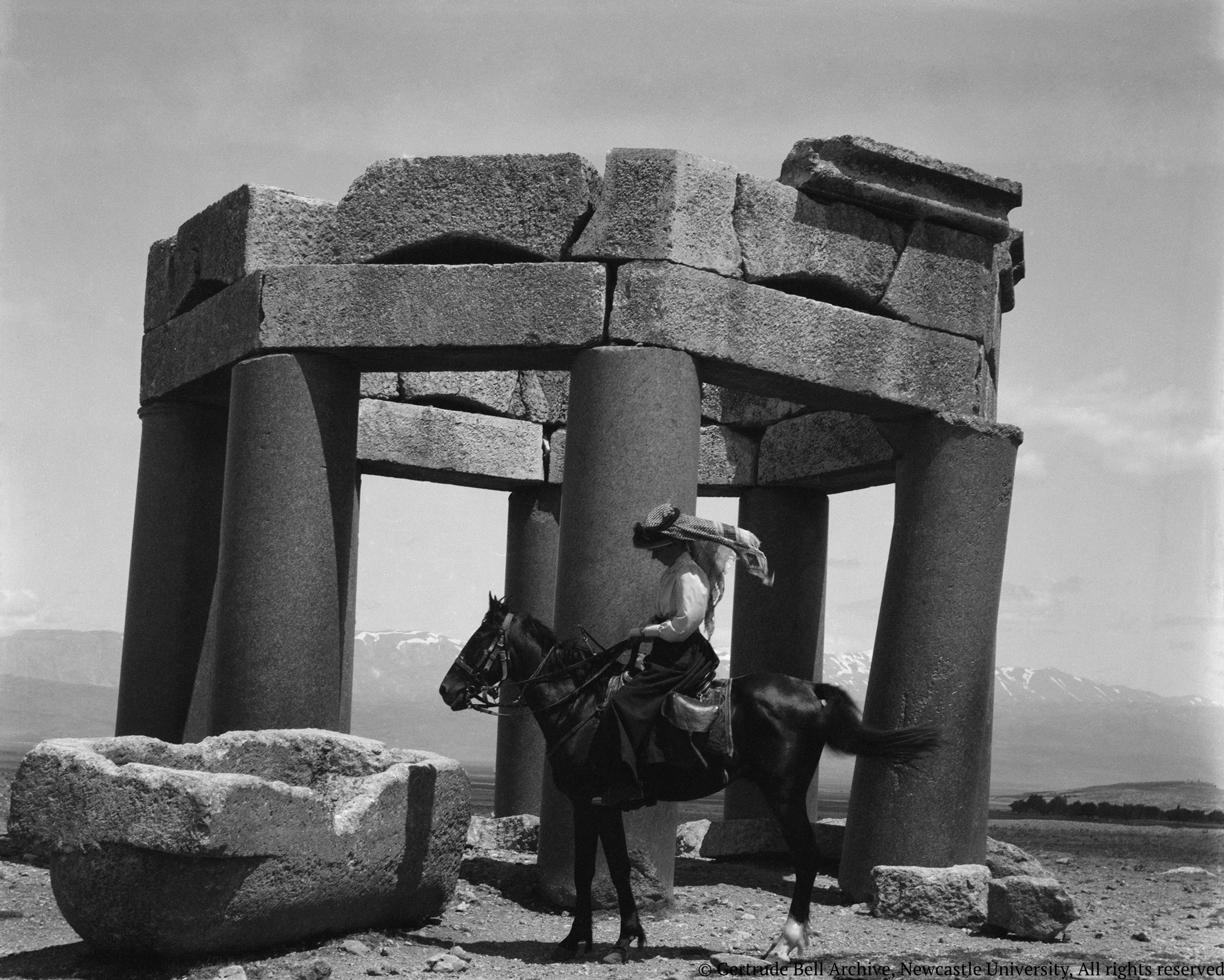 Gertrude Bell travelling in 1900