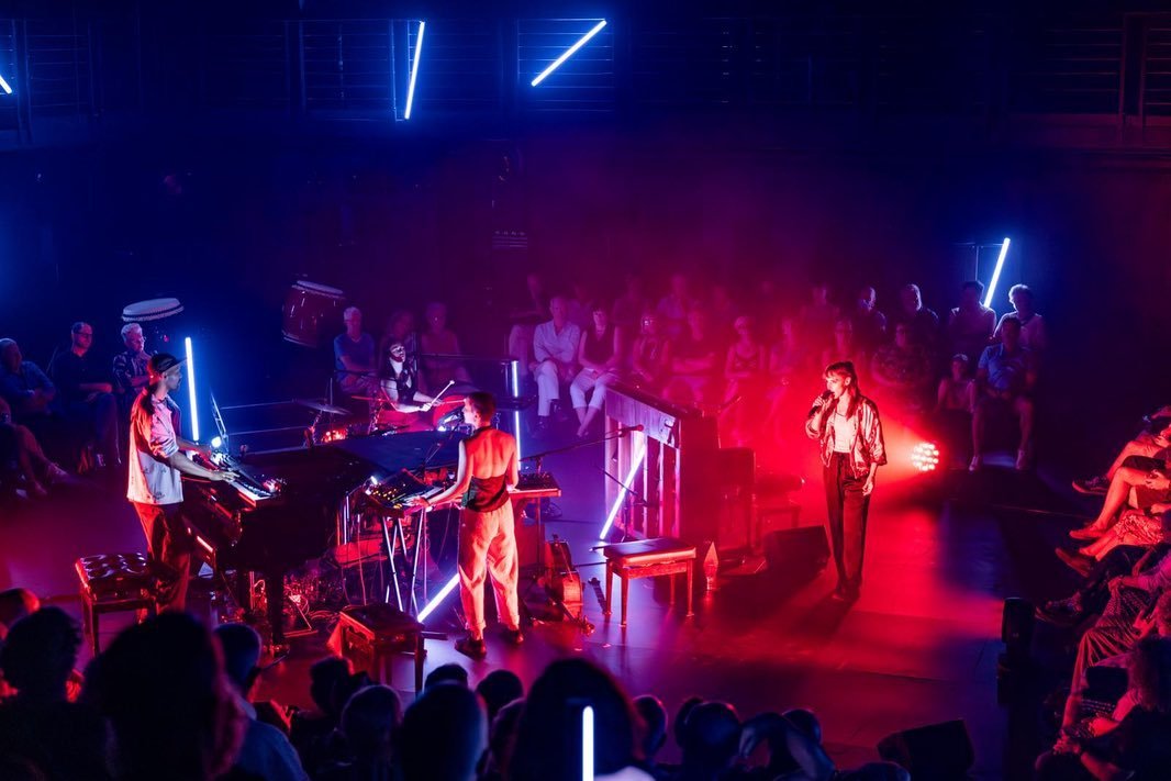 Thanks for having us @adelaidefestival what a week filled with shows, beaches and mountain biking around McLaren Vale! Next stop on the tour is @hkartsfestival 🇭🇰 

#adelaide #australia #tour #wende #hongkong #thepromise