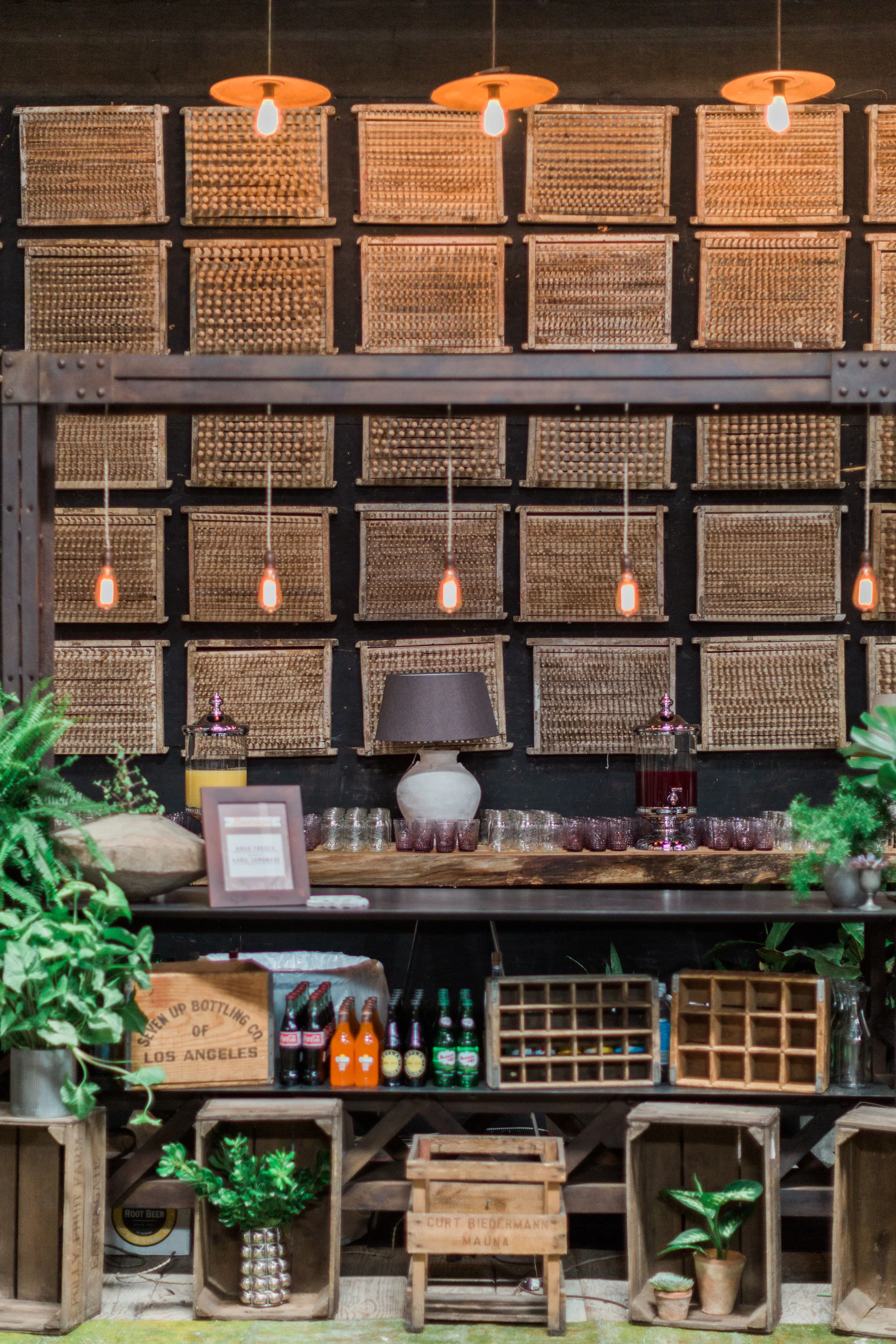 UMG Showcase Woven Bar .jpg
