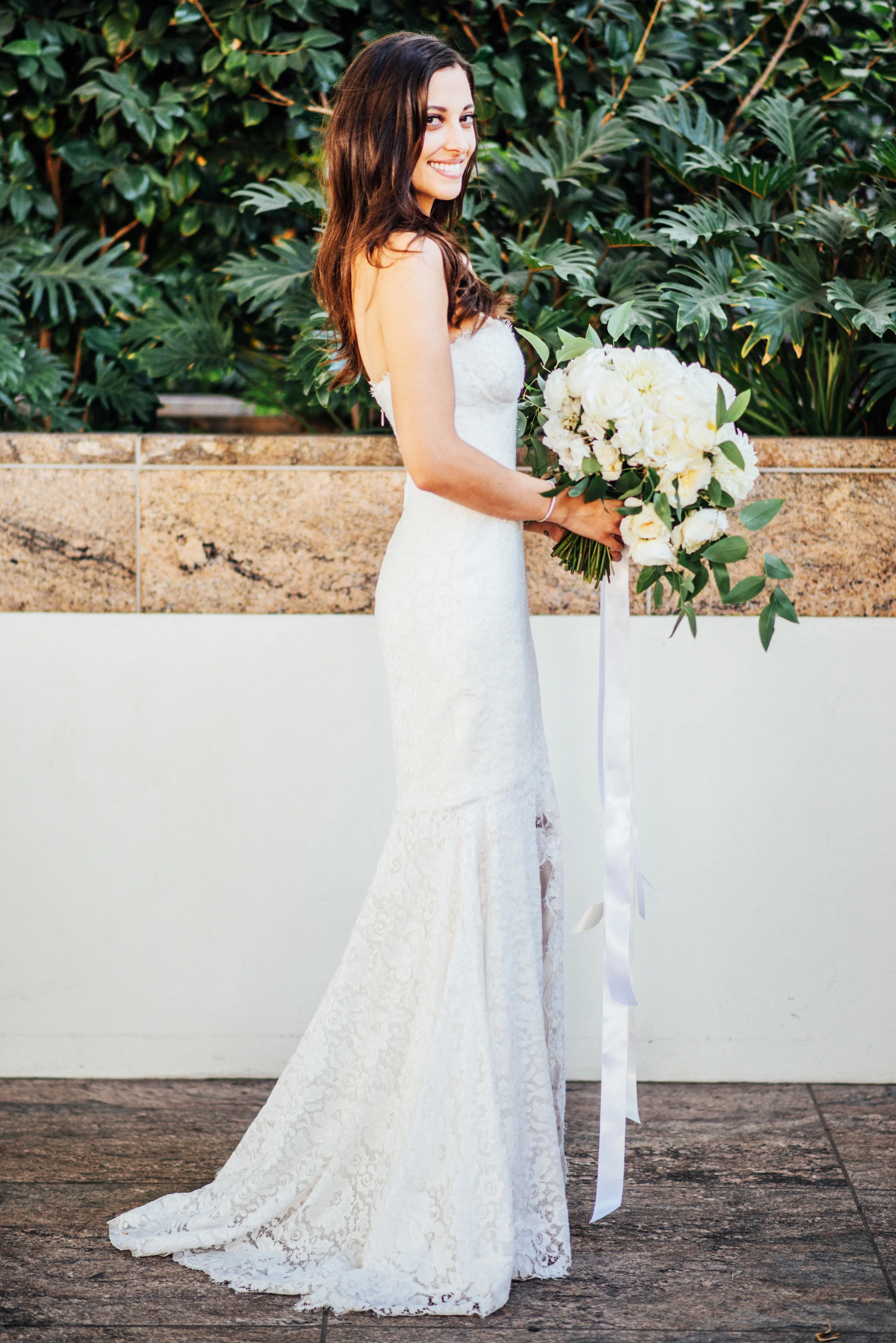 011 Bride + Bouquet.jpg
