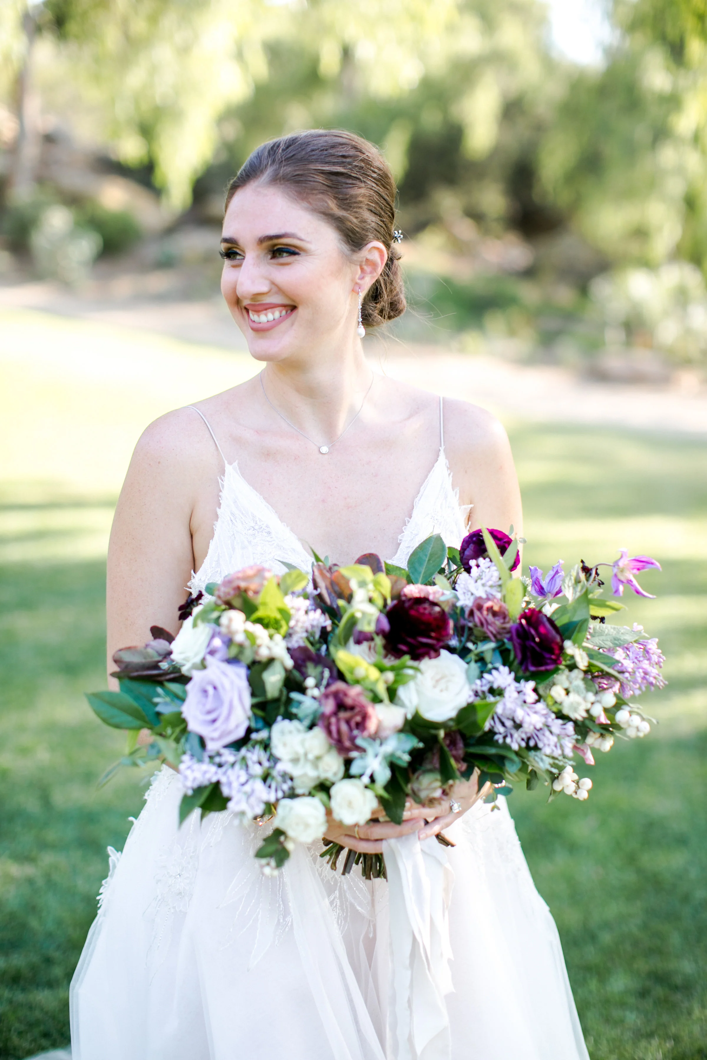 17. First look bride bouquet.jpg