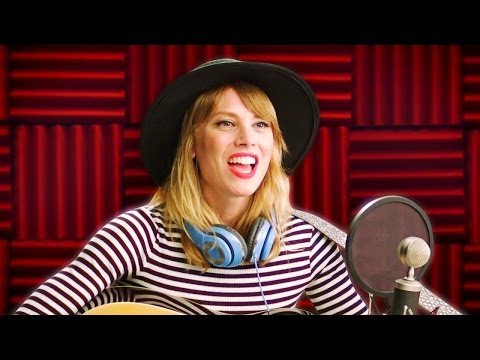 Taylor Swift Is Back In The Studio!