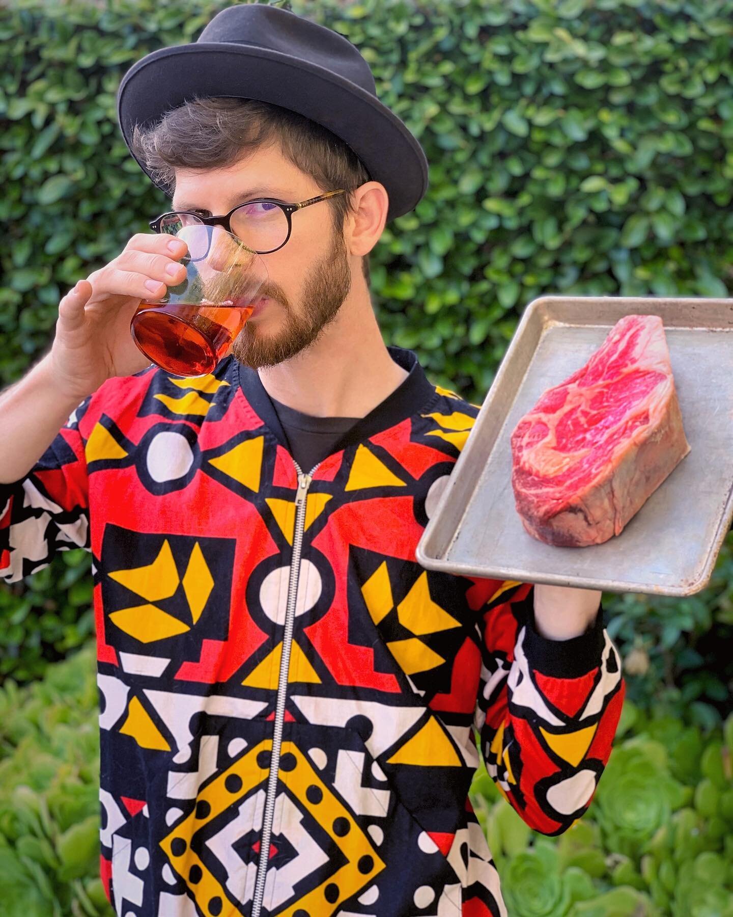 Getting inspired and living life #wmbrownstyle tonight with negronis and steak #meatpic