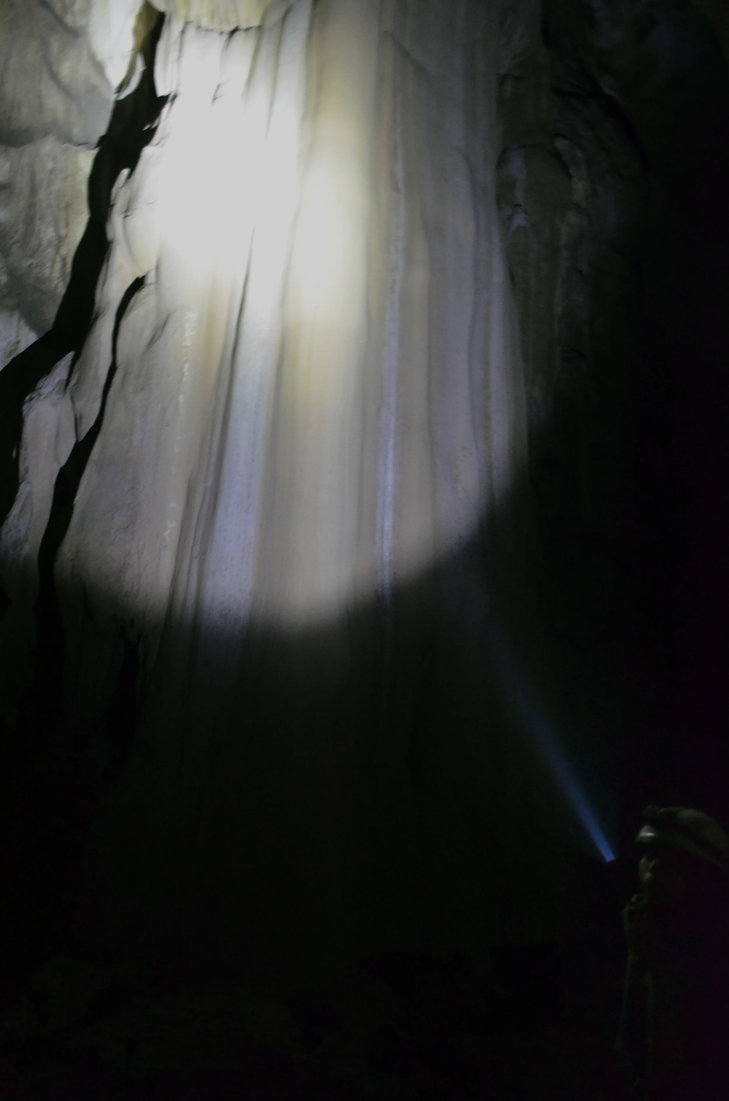 calcite rock flow formation