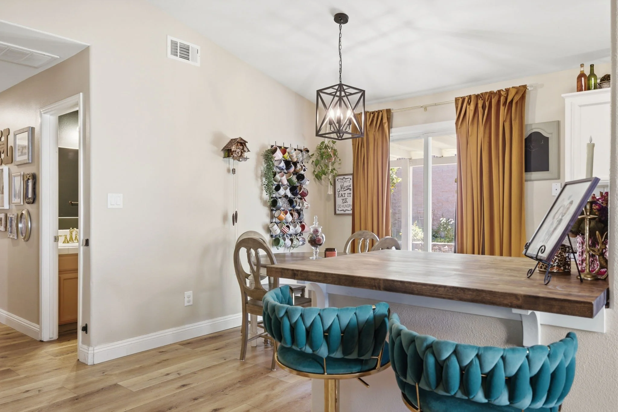 13-web-or-mls-9005-mendocino-dr.jpg