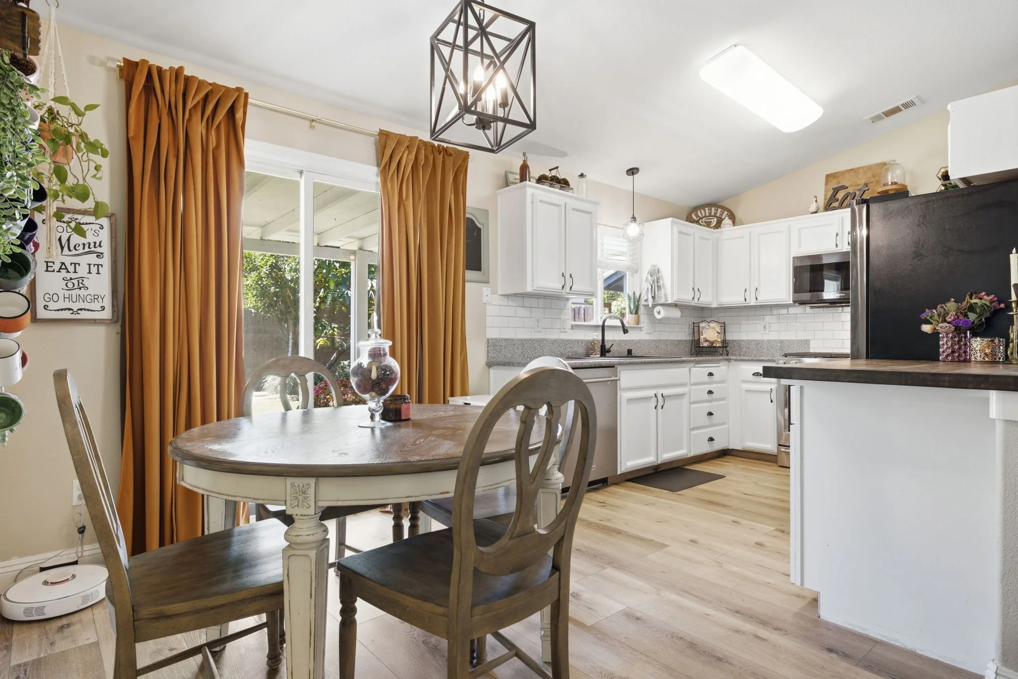 14-web-or-mls-9005-mendocino-dr.jpg