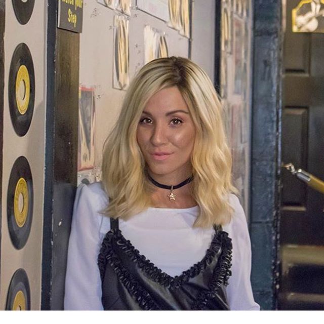 @such.a.betty Rockin Out the Shira BodyBlouse at SunStudo... Hello Elvis! @memphisfashiondesign 🎼🎹🎸🎼🎹🎼🎸🎼🎹🎼🎸🎼
#rockinroll #elvis #sunstudio #sunstudiomemphis #memphistennessee #elvisfans #fashion #fashionista #memphisfashionweek #memphisfashion #memphisfashionblogger #memphisfashionphotographer #memphisfashionshow