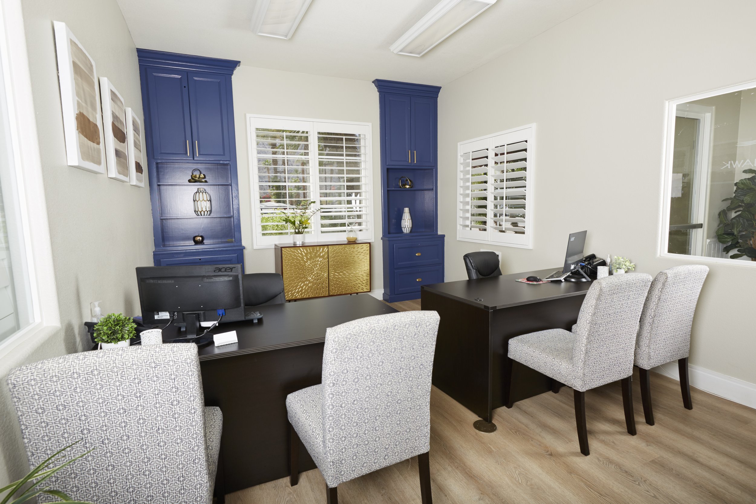  Comfortable and welcoming leasing office at Silverhawk Apartment Homes  
