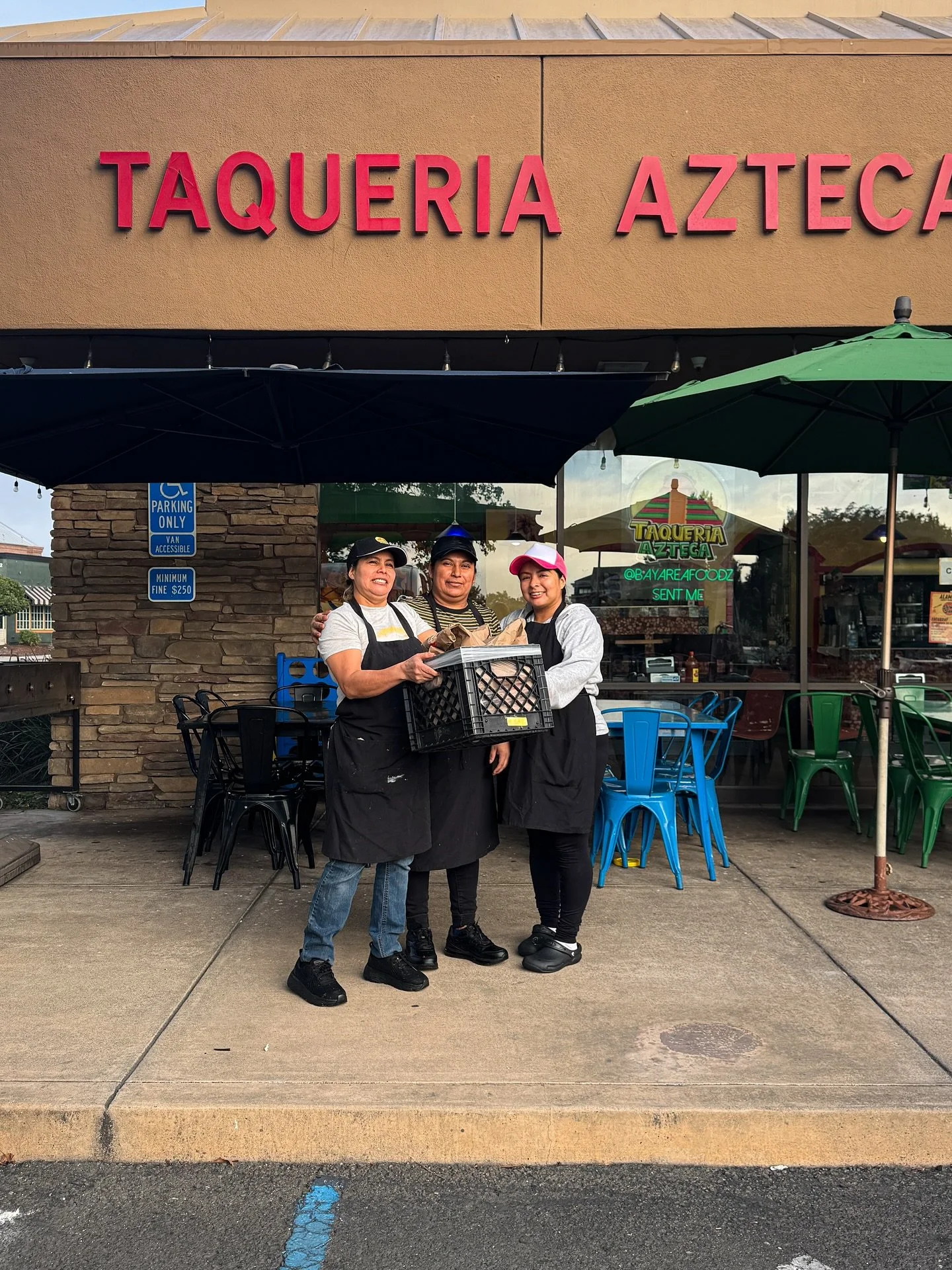 Thank you @taqueriaaztecadublinca for ALWAYS helping both @urbancompassionproject and @thecityeats feed our communities and volunteers with your delicious food 🌯🫡🙌🏾 We appreciate you