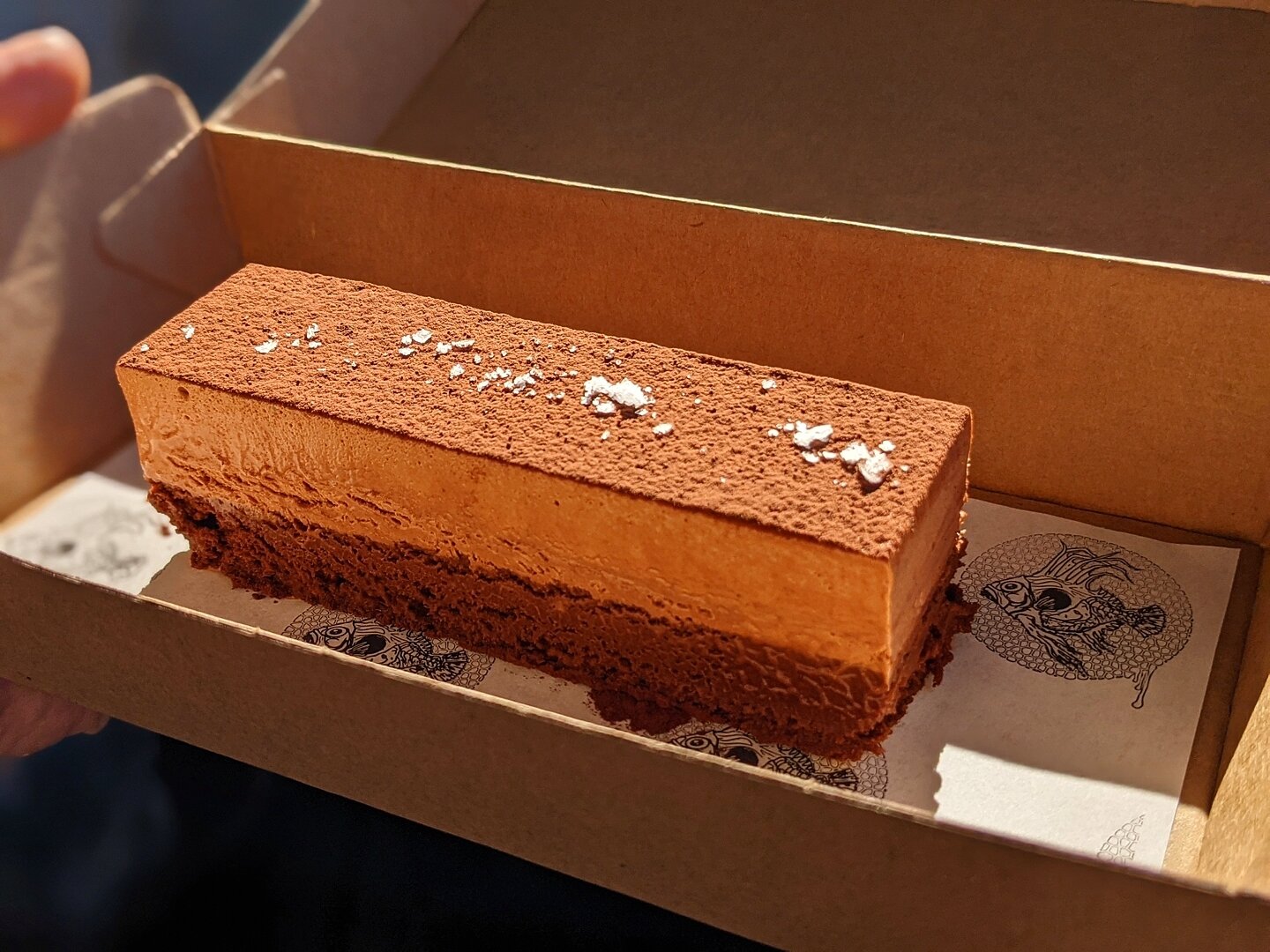 An excellent Valhrona Chocolate Cake prepared by @mansengberg #mrnilandathome
#nofish 
⚫🍫