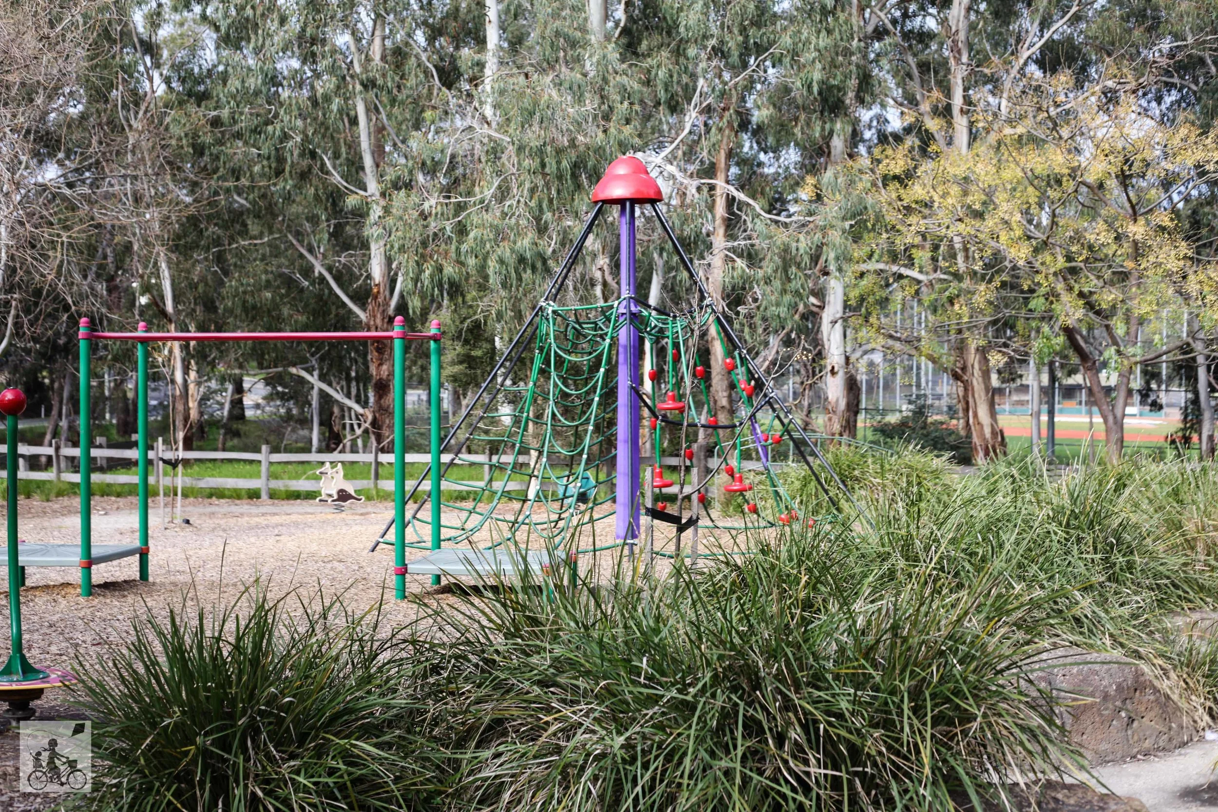 Mamma Knows East - Manna Gums
