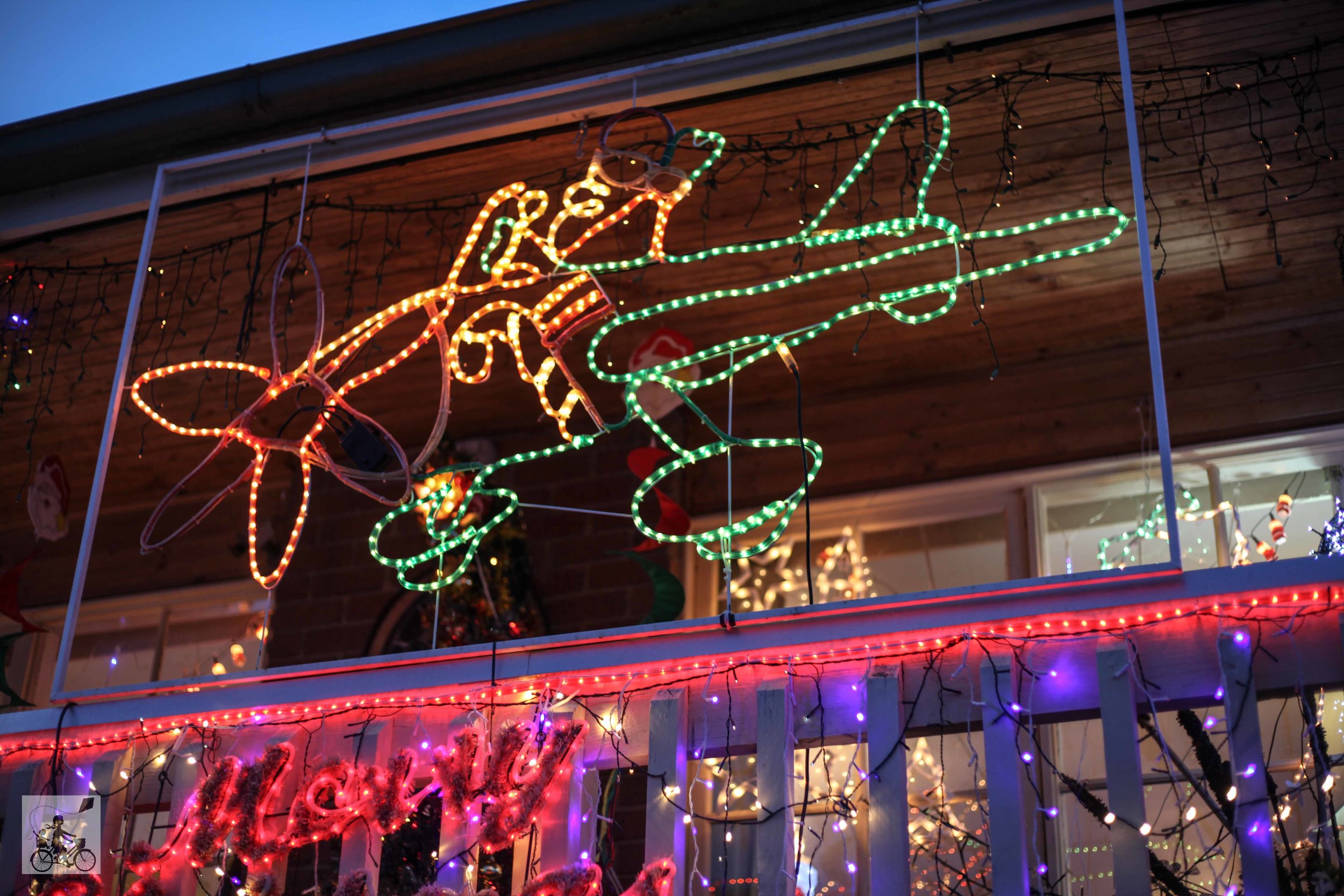 Christmas House on Mulgrave Way, Croydon North — mamma knows east