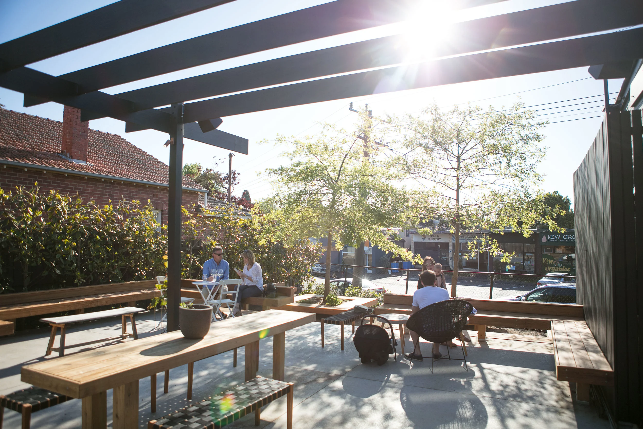 flatiron side door, kew — mamma knows east