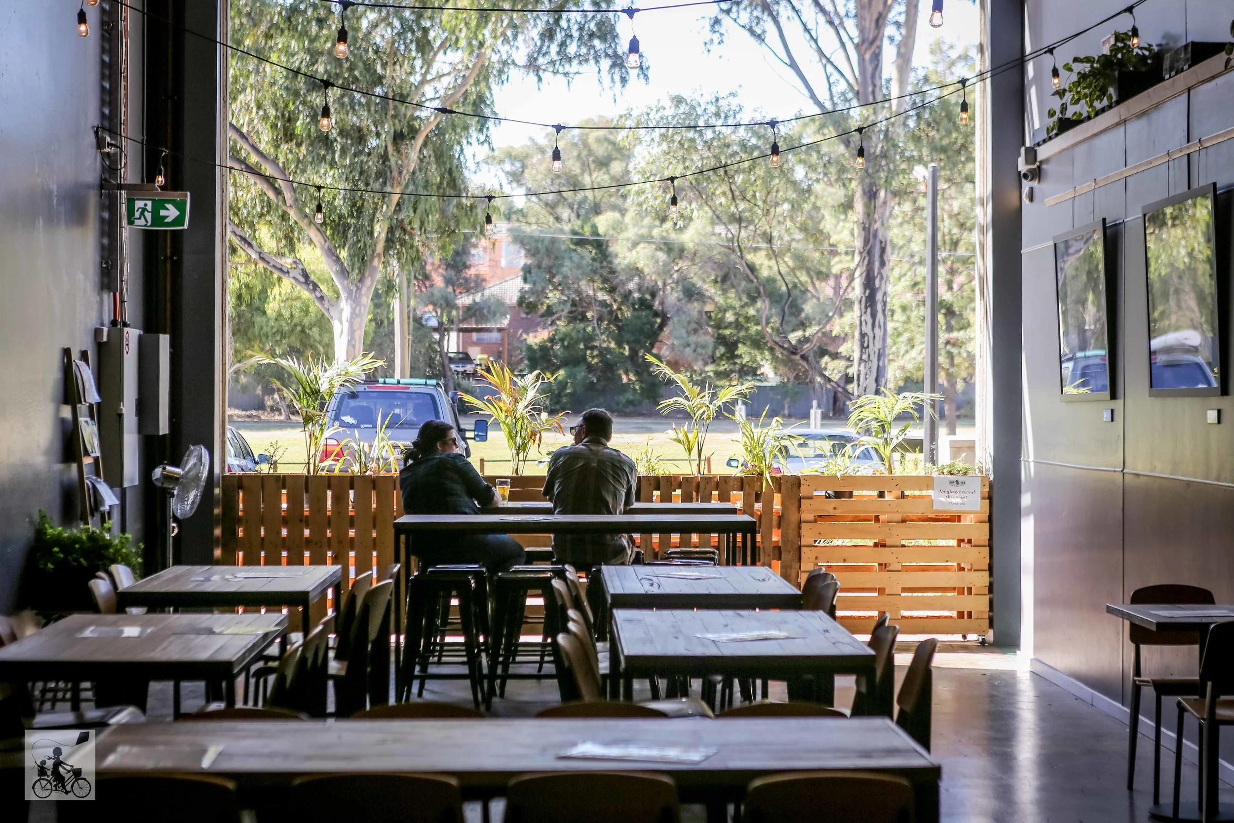 hop hen brewery, lilydale — mamma knows east
