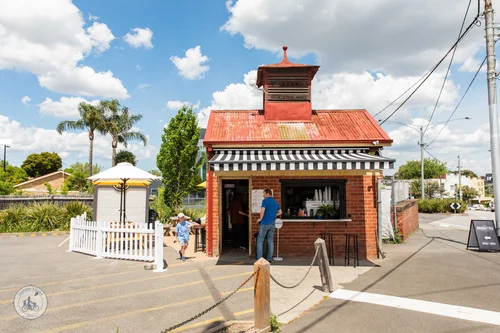 briquettes coffee shop