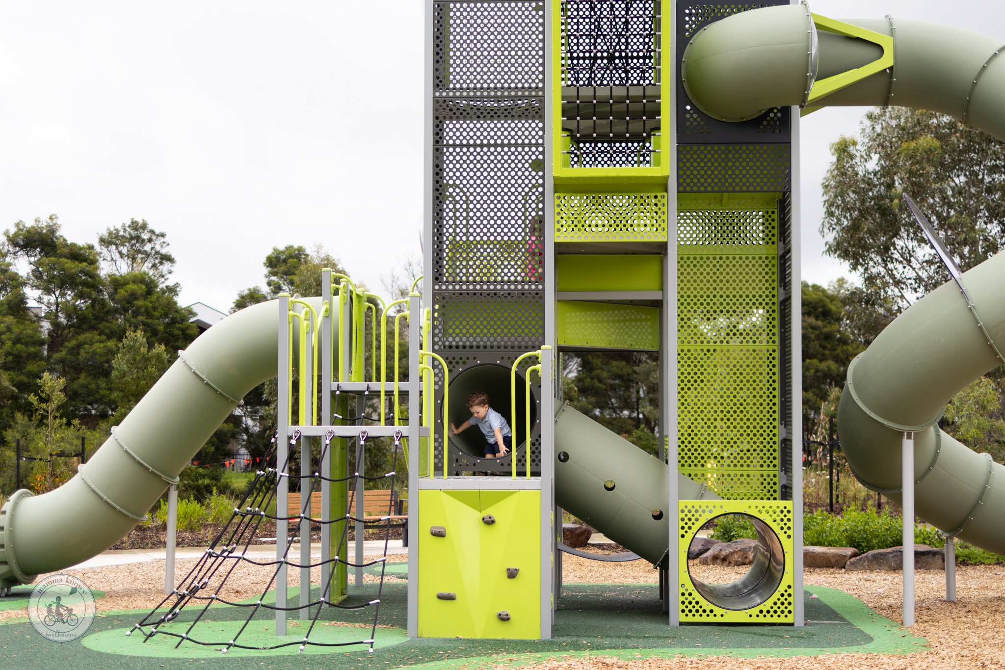 Flaxlilly Park Playground, Officer