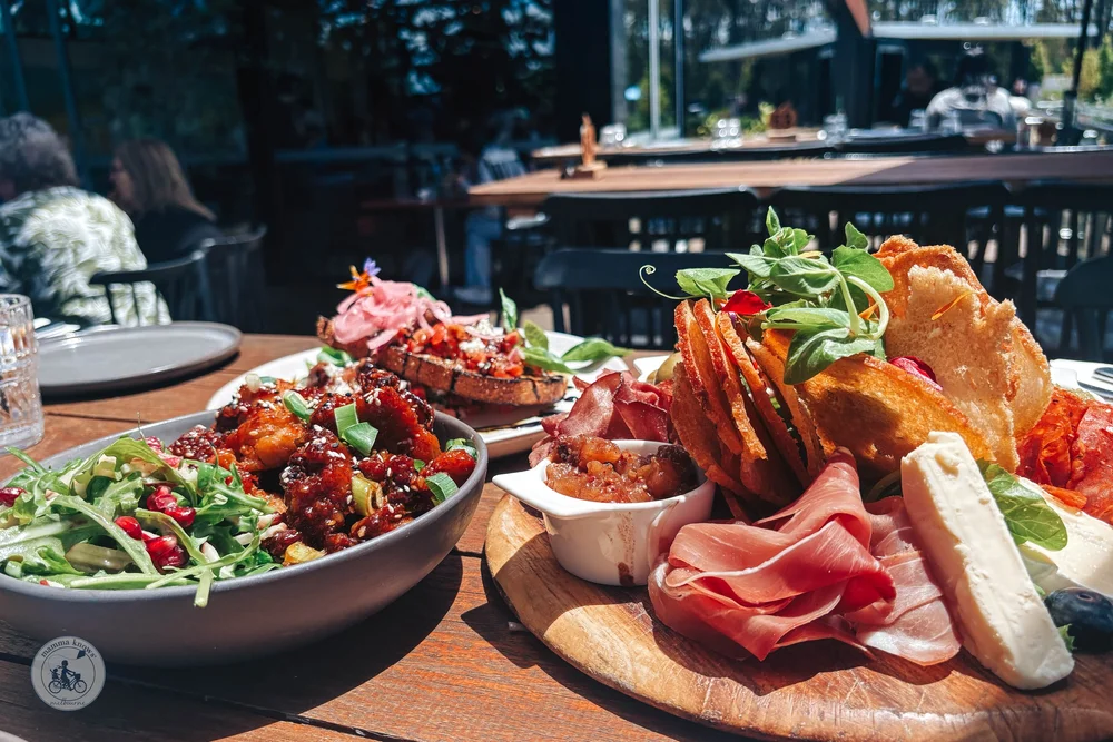 stella's kitchen @ the orchard at montague