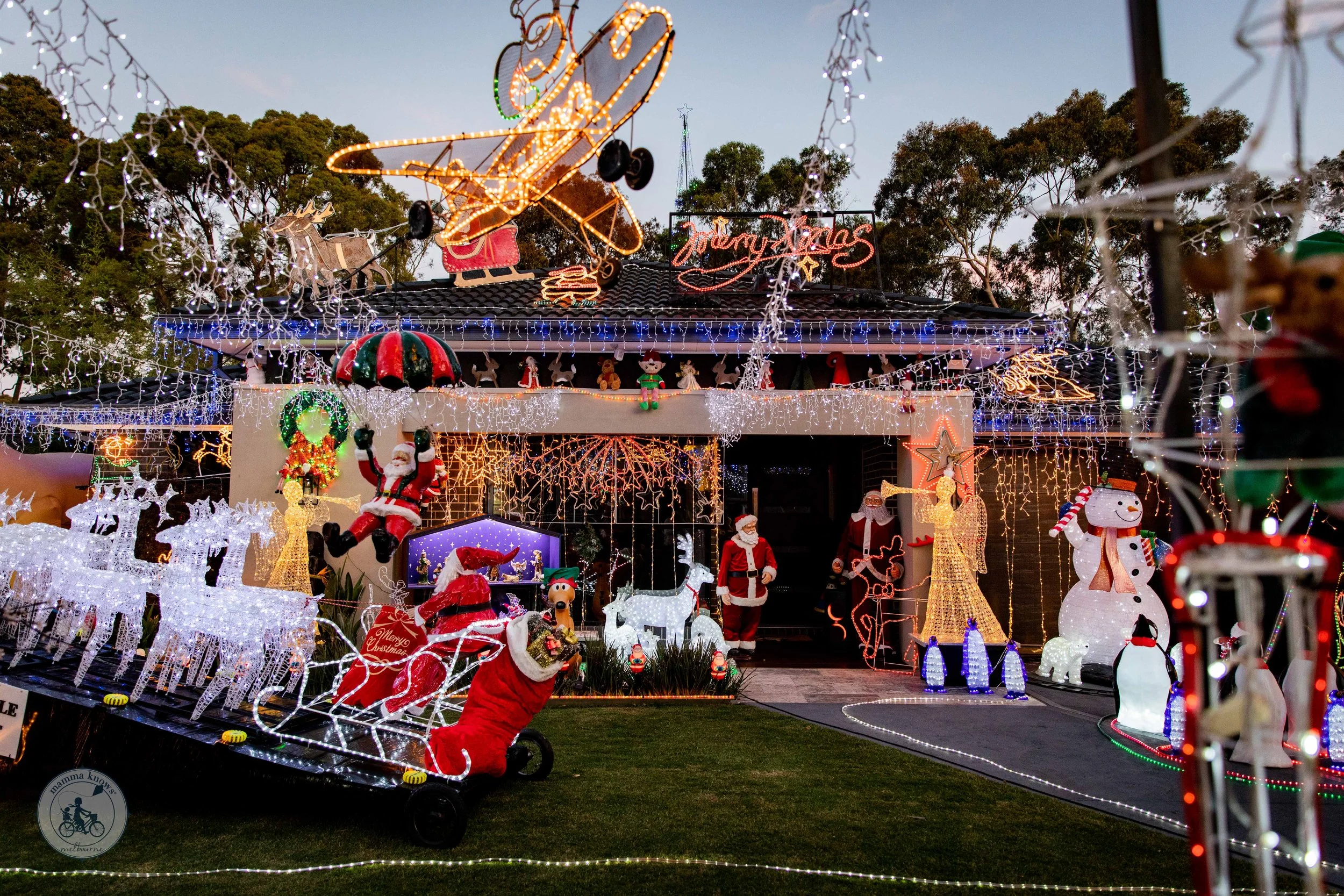 Kincumber  Dr Christmas Lights, Croydon